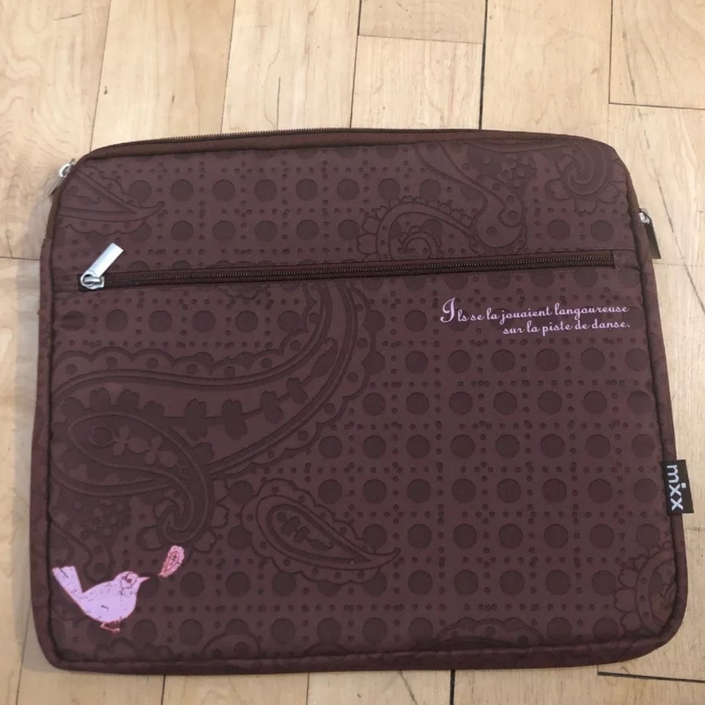 Mxx Laptop Case